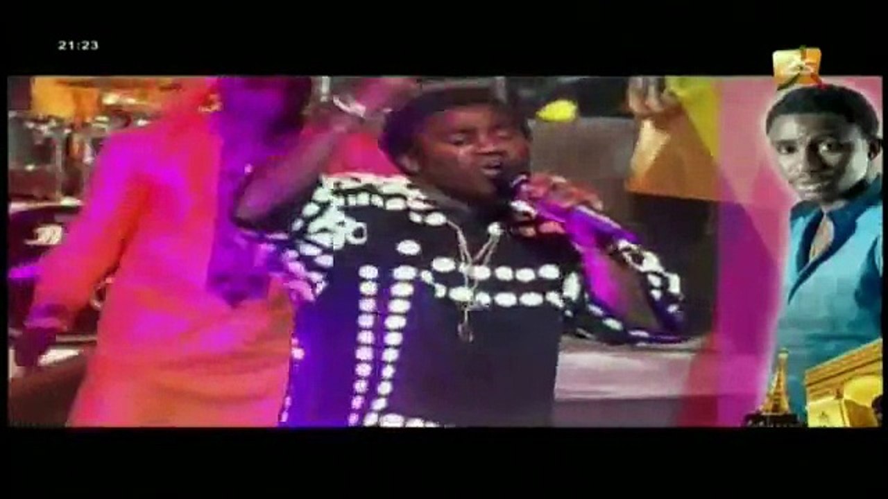 Préparatifs de la soirée de Waly Ballago Seck à Paris