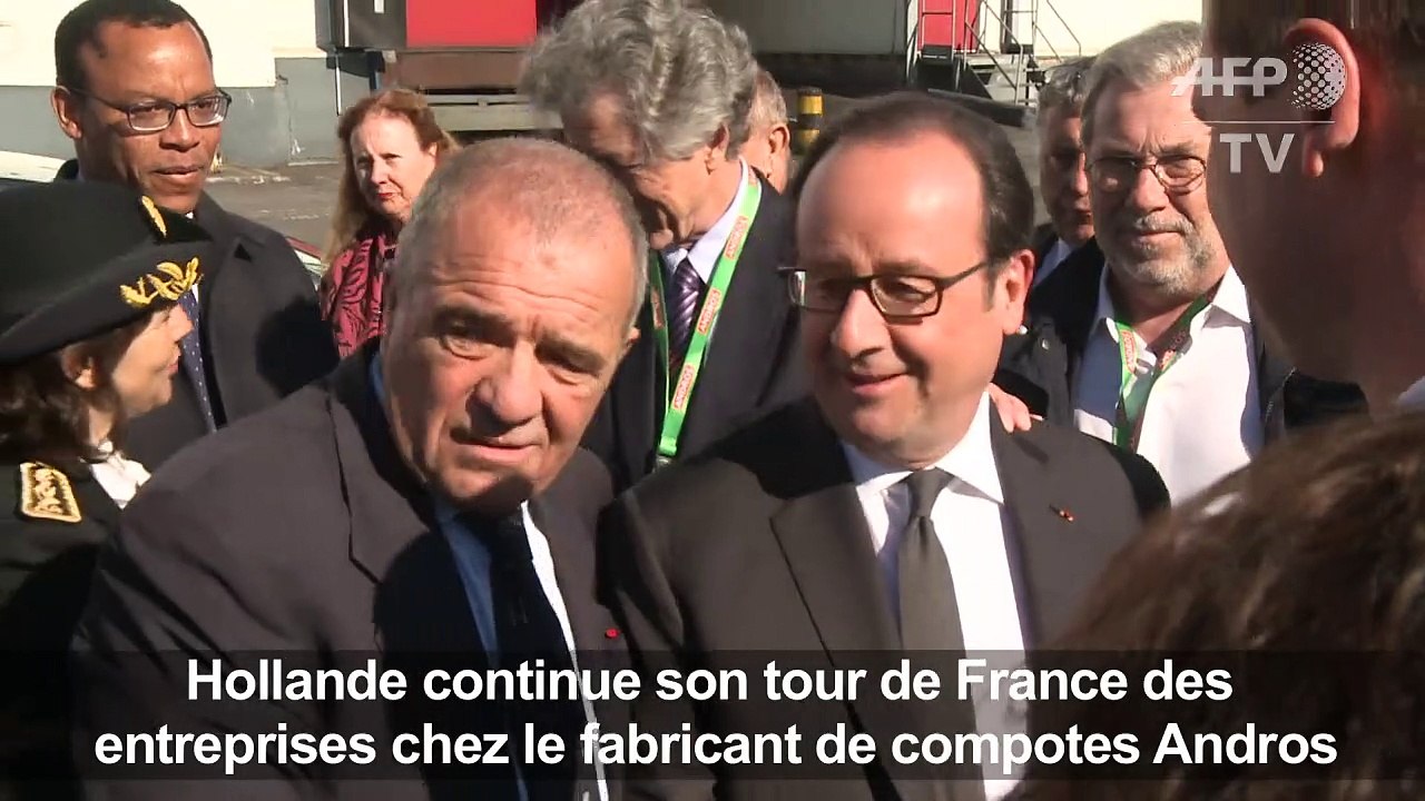 Hollande en visite chez le fabricant de compote...