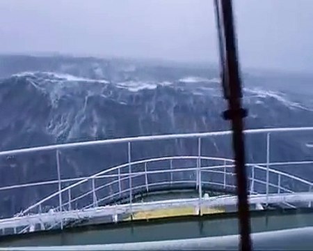 Ships In Storms REAL FOOTAGE
