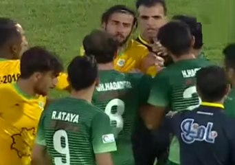 درگیری و اخراج بازیکنان پس از پایان بازی ذوب‌آهن و ماشین‌سازی