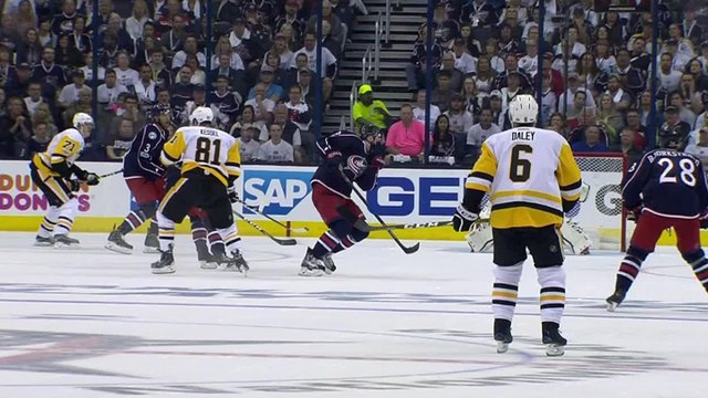 Werenski se prend un palet en plein visage
