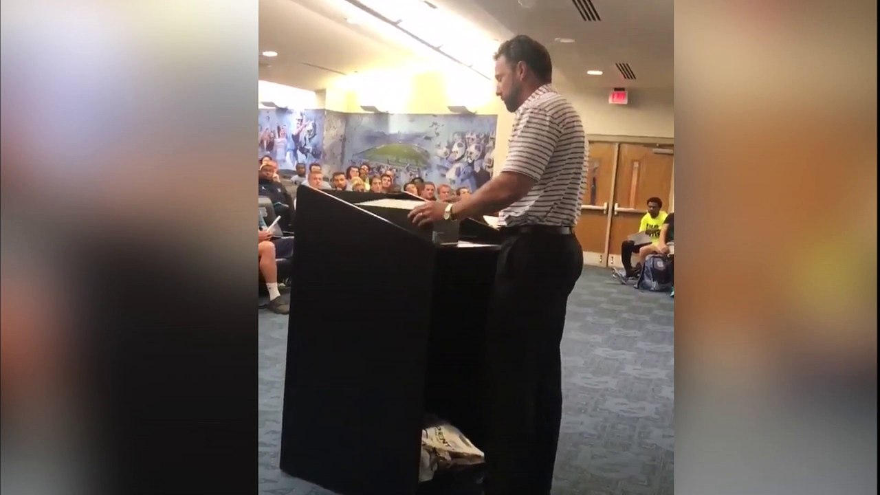 Voilà ce qui se passe quand les joueurs d'une université apprennent qu'ils porteront des Air Jordan