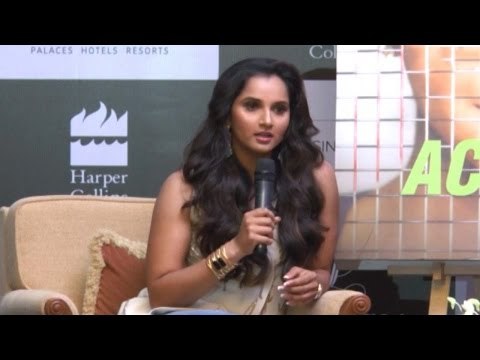 Sania Mirza slams reporter for her feminist question, watch video | Oneindia News
