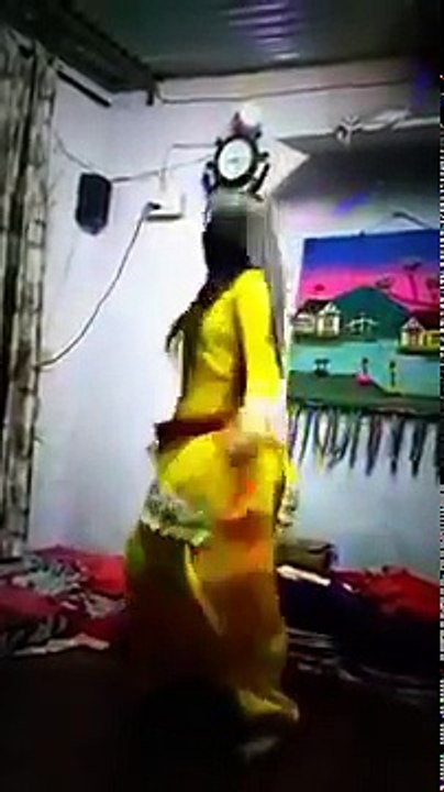 Beautiful Punjabi Hot Girl Dance -- Watch Again And Again
