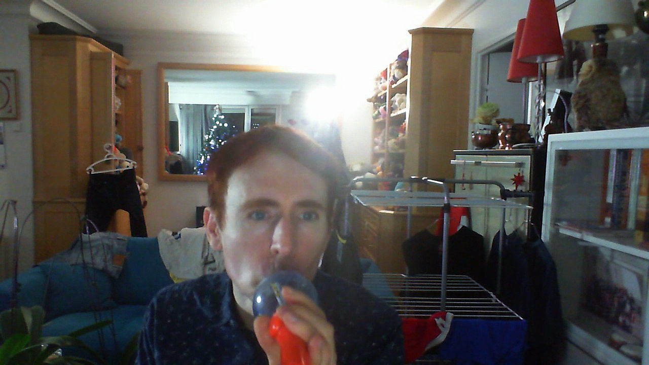 Wiwi égratigne "le mur du son" de Robert Charlebois