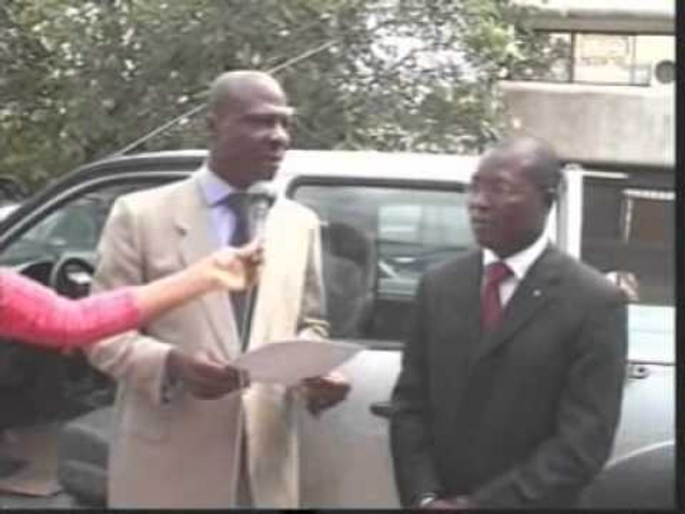 Don de véhicules de type 4X4 du Ministère de l'intérieur au commissariat du gouvernement