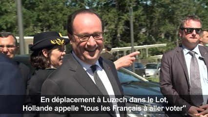 Hollande appelle "tous les Français à aller voter"