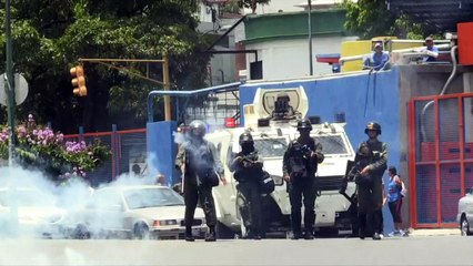 URGENTE: Venezuela: Policía dispersa a opositores con gases