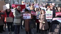 Köln'de Kadınlardan Referandum Protestosu: Ysk'ya Yenildik