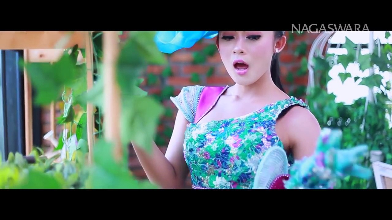 Putri Unyu - Sakarepmu ( Baper )