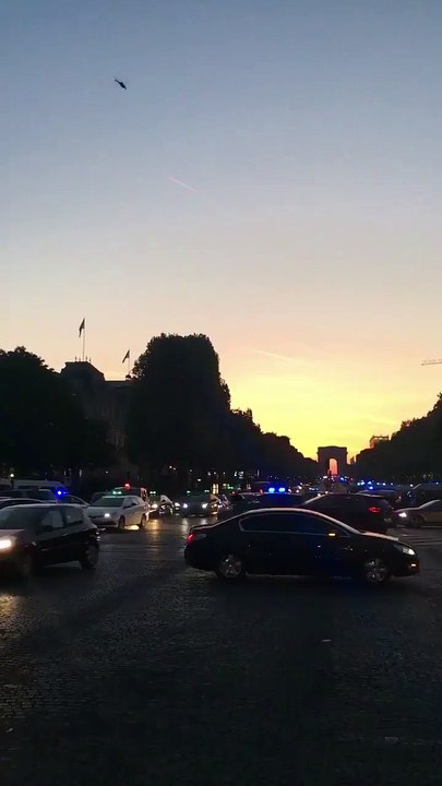 Deux policiers succombent lors d'une fusillade aux champs-élysées, le tueur était Fiché "S".