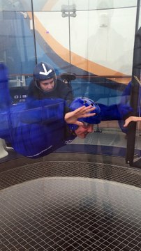 Pascal dans le simulateur de chute libre RipCord by iFLY, Ovation of the Seas, 23/06/16