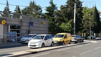 Casse au camion bélier à La Poste de Villeneuve-lez-Avignon