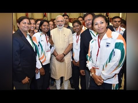 PM Modi meets athletes bound for Rio Olympics | Oneindia News
