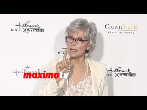 Rita Moreno | Hallmark TCA Winter 2015 | Red Carpet Arrivals | MaximoTV Broll
