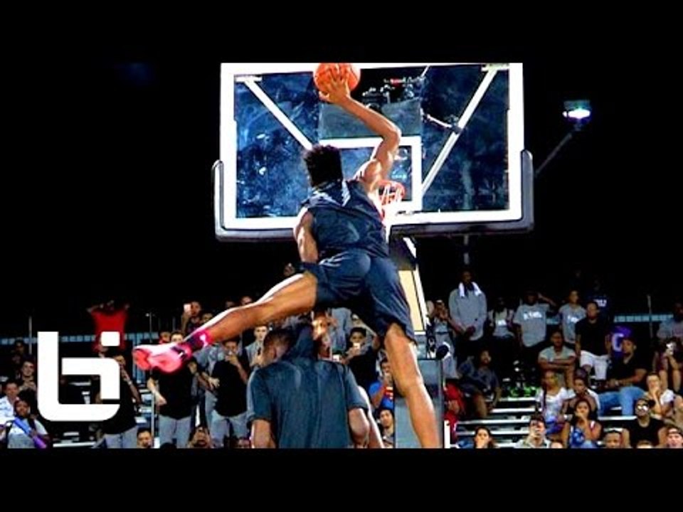 Zion Williamson CRAZY Dunks To Win UA Elite 24 Dunk Contest! He's ONLY 16!!