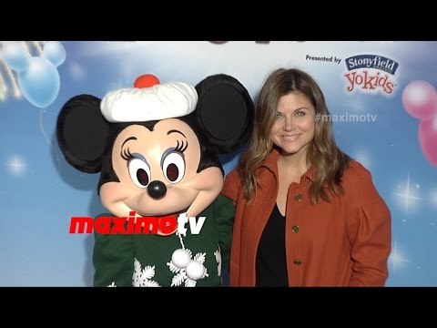 Tiffani Thiessen | Disney on Ice Let's Celebrate! Premiere | Red Carpet