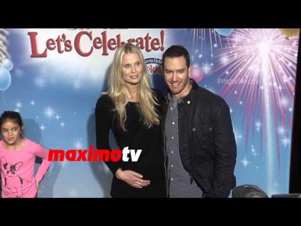 Mark-Paul Gosselaar & Pregnant Catriona Gosselaar | Disney on Ice Let's Celebrate! Premiere