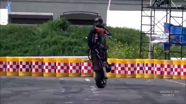 Japanese biker class, performing great motorcycling