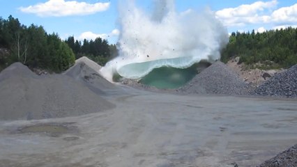 Voglers blasting a Tsunami
