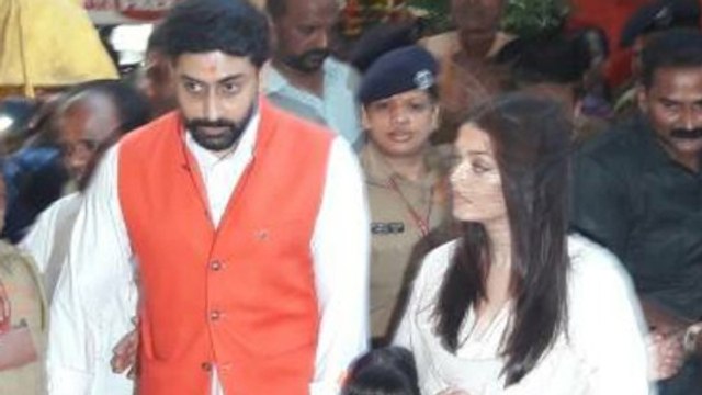 Aishwarya Rai And Abhishek Bachchan Visit Siddhivinayak Temple On Their 10th Wedding Anniversary