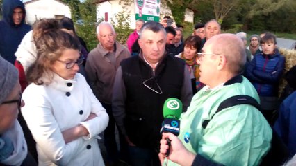 Gabat : 200 manifestants s'opposent à l'abattage de volailles