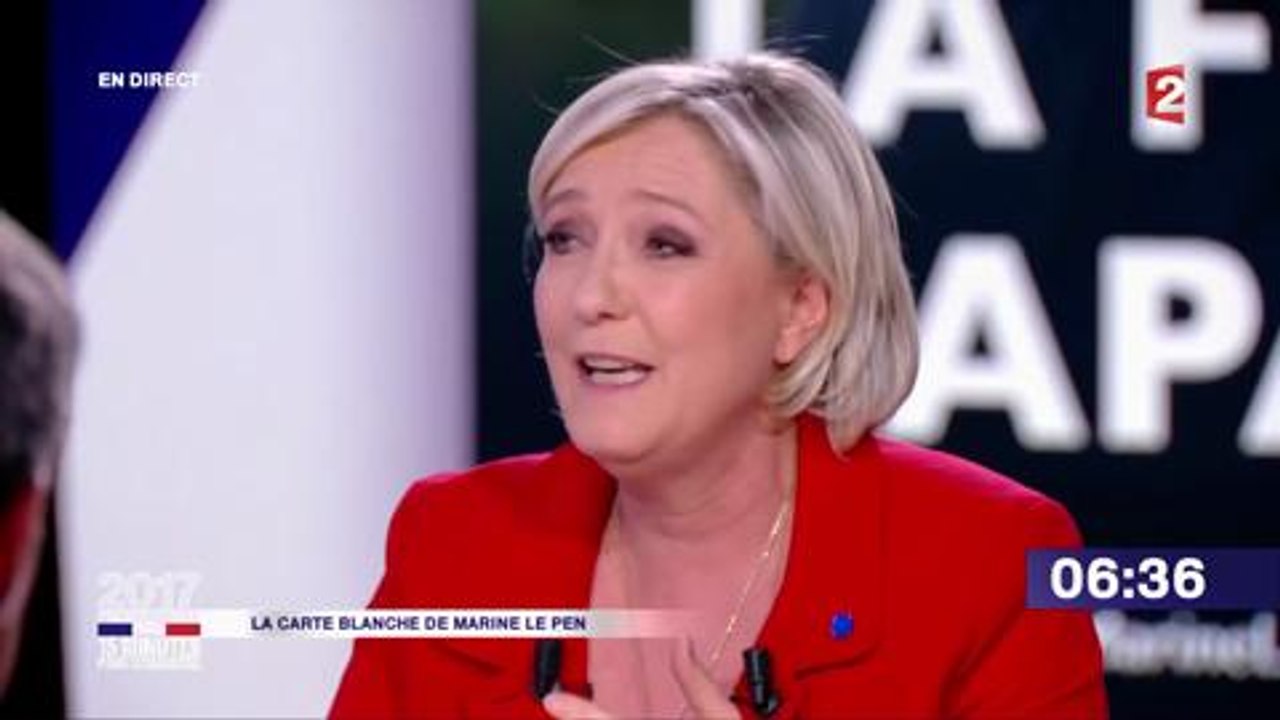 David Pujadas prend la main de Léa Salamé