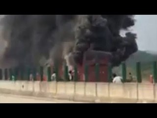 China bus catches fire, 35 people killed, Watch video | Oneindia News