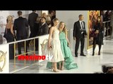 Jennifer Lawrence & Willow Shields Cute Moment | MOCKINGJAY PART 1 Los Angeles Premiere