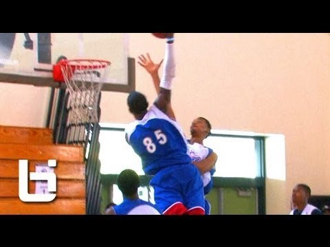 6'7 Jordan Bell Gets Triple Doubles With BLOCKS! Best Shot Blocker In The Nation!?