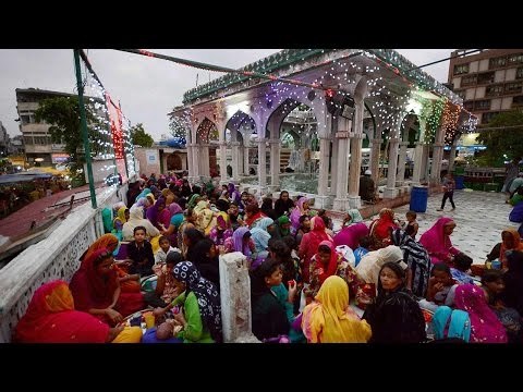 50000 Muslim men and women sign petition against triple talaq | Oneindia News