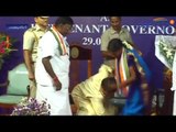 Kiran Bedi touches feet of Congress MLA at oath ceremony, Watch video | Oneindia News