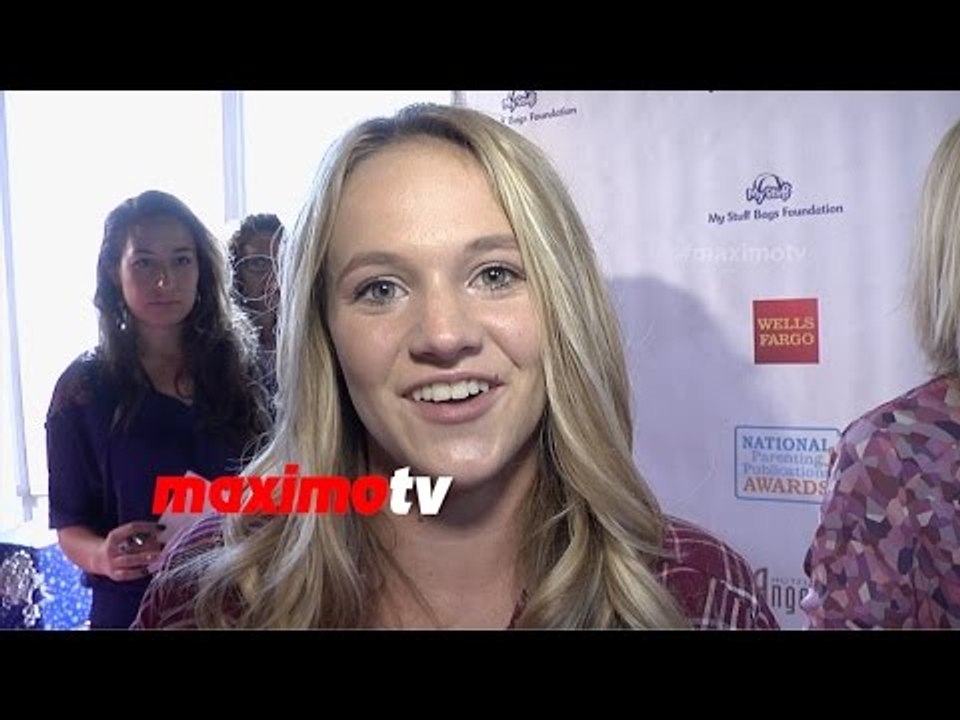 Lauren Suthers Interview | 2014 Celebrity Stuff-a-Thon | Red Carpet | Singer Songwriter