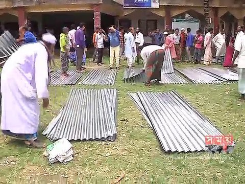 ব্রাহ্মণবাড়িয়ায় টর্নেডোয় ক্ষতিগ্রস্তদের মাঝে ত্রাণ বিতরণ