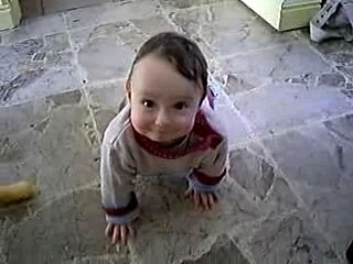 Celian galope... [9 mois 1/2]