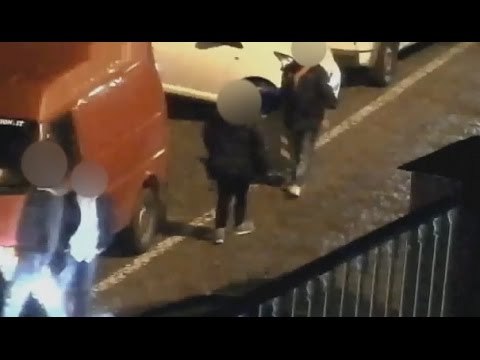 Napoli - Parcheggi abusivi a conduzione familiare , arrestati moglie e marito (21.04.17)