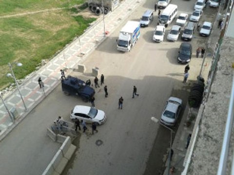 Son Dakika! Şanlıurfa Emniyet Müdürlüğü'ne Bombalı Saldırı Girişimi! Terörist Öldürüldü
