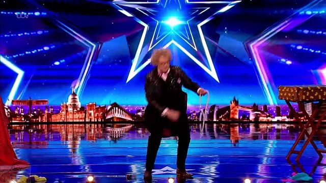 Britain's Got Talent 2017 Niels Harder Comic Magician Full Audition S11E01