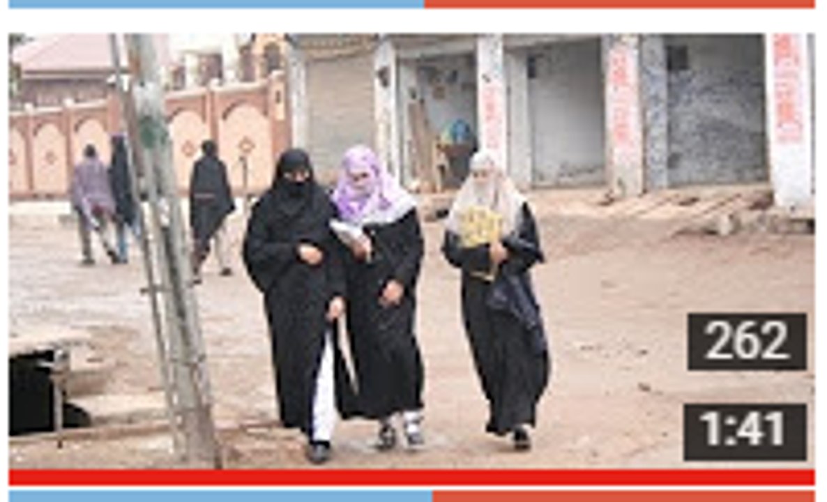 ‫اگر آپ کی عمر 18 سال ہے تو ویڈیو دیکھیں مزہ آئے گا‬