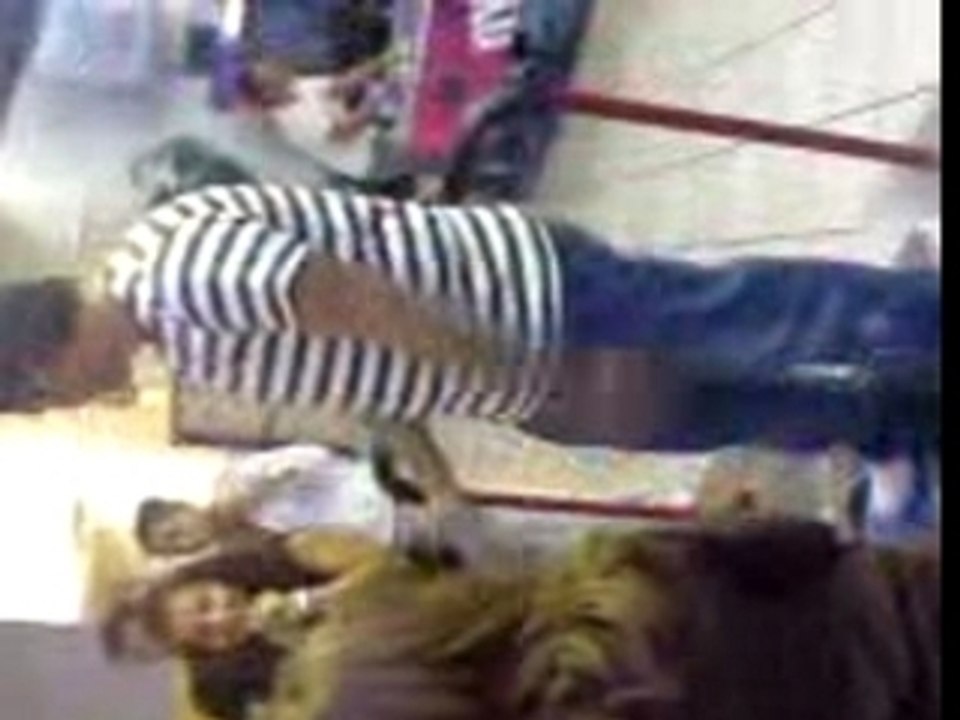 Wawa,dancing show