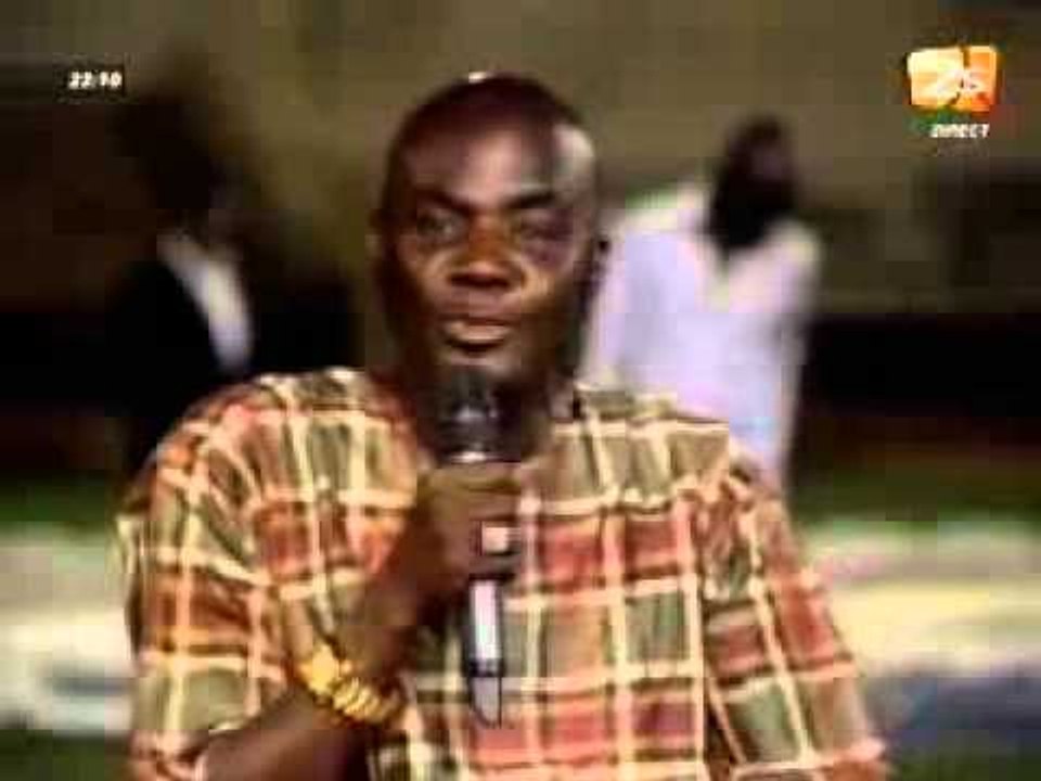 Les Préparatifs du Stade - Modou Lô Vs Gris Bordeau - 14 Juillet 2012 - Partie 1