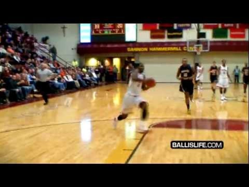 Shaquille Johnson CRAZY Reverse Windmill On The Fastbreak!!