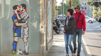 @TheBuzzer: El beso de Messi y Cristiano