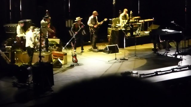 April 21 2017 - Bob Dylan Live La Seine Musicale, Boulogne Billancourt, France 2