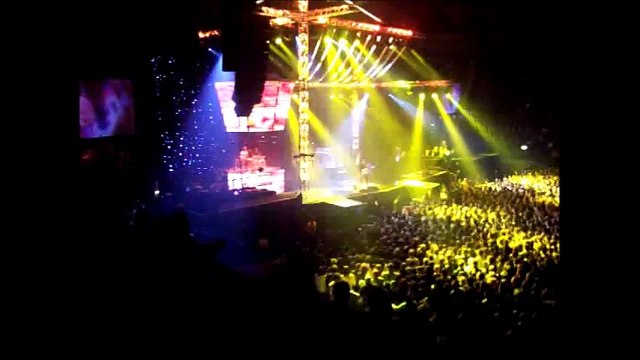 Muse - Knights of Cydonia, Nottingham NIC Arena, 11/17/2006