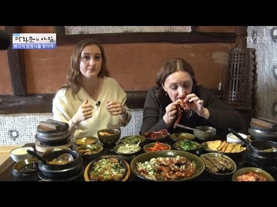 양념게장 먹는 두 러시아 모녀 [광화문의 아침] 403회 20170117