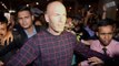 Zinedine Zidane is in Mumbai, crowd goes frenzy at Mumbai Airport | Oneindia News