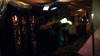 AKB48を名古屋ホストクラブで,ポニーテールとシュシュ,ダンス,踊り,一芸