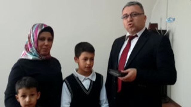 Kendisi Küçük Yüreği Büyük