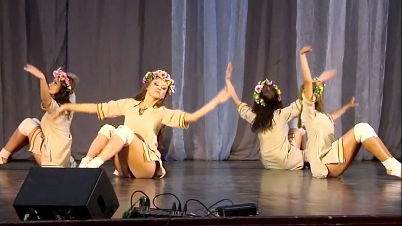 Russian Girl Dancing // Amazing Russian Girls Dance - video Dailymotion